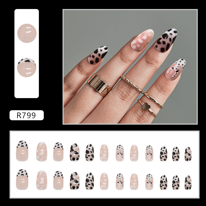 Spring And Summer New Product Simple French Retro Small Fresh Manicure Wearable Nail Patches Wholesale Ladies Only 24 Pieces