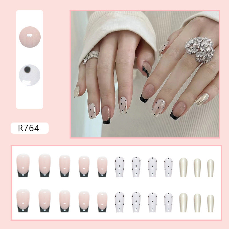 Spring And Summer New Product Simple French Retro Small Fresh Manicure Wearable Nail Patches Wholesale Ladies Only 24 Pieces